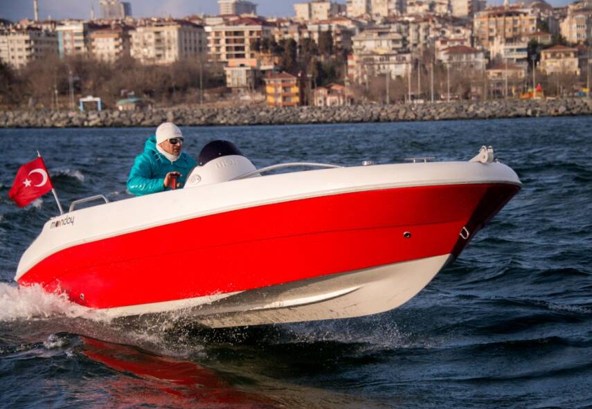 Moonday Yatch 480 SD Standart Aksesuarlı Tekne - 1