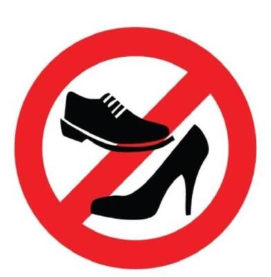 ÇIKARTMA AYAKKABI İLE GİRİLMEZ - 